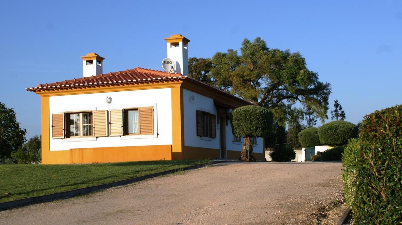 Casa Da Eira Em Dornes - Casa De Campo Familiar Com Piscina Guest House Eksteriør bilde